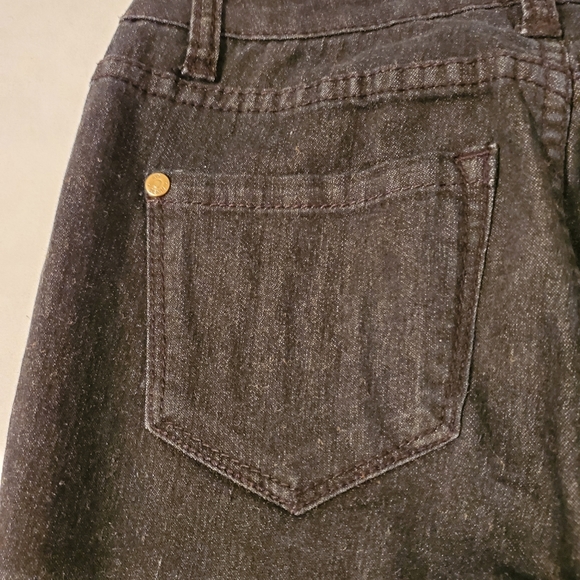 Selling Women's Black Skinny Jeans - Picture 7 of 10